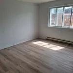 Appartement de 1205 m² avec 5 chambre(s) en location à Montreal