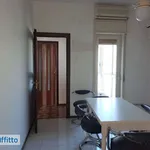 Affitto 4 camera appartamento di 124 m² in Catania