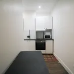 Rent 3 bedroom apartment in Paris