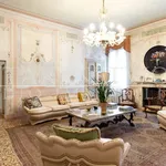 Rent 5 bedroom apartment of 490 m² in Padua