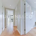 Rent 3 bedroom flat in London