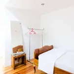 Rent a room in lisbon