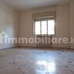 Affitto 3 camera appartamento di 100 m² in Catania