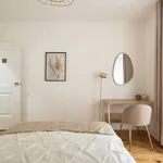 Rent a room in lisbon