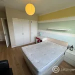 Rent 3 bedroom flat in Aberdeen