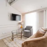 Rent 4 bedroom apartment of 49 m² in Porto