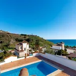 BONITA VILLA EN TORROX