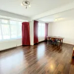 Rent 4 bedroom flat in Finchley