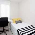 Rent 7 bedroom apartment in Madrid