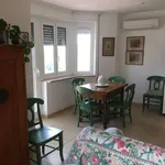 Rent 4 bedroom house of 120 m² in Roma