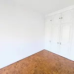 Rent 4 bedroom apartment of 225 m² in Lisbon