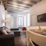 Rent 2 bedroom apartment in Como