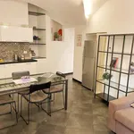 Rent 2 bedroom apartment of 87 m² in Genoa