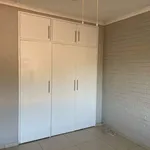 Rent 2 bedroom apartment in Roodepoort