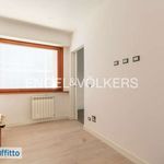 Rent 6 bedroom apartment of 155 m² in Rome