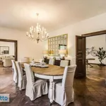 Rent 6 bedroom house of 550 m² in Rome