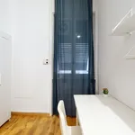 Rent 6 bedroom apartment of 200 m² in milan