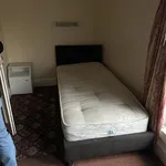 Rent 7 bedroom house in East Midlands