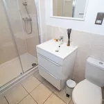 Rent 2 bedroom flat of 785 m² in Glasgow