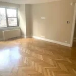 Rent 2 bedroom apartment in Manhattan