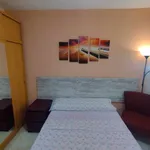 Rent a room of 80 m² in madrid