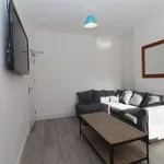 Rent 4 bedroom flat in Wales