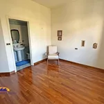 Affitto 3 camera appartamento di 95 m² in Villafranca di Verona