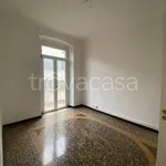 Rent 5 bedroom apartment of 130 m² in Genova