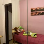 Rent a room of 100 m² in Bari