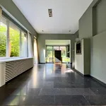 Maison de 1630 m² avec 4 chambre(s) en location à Uccle