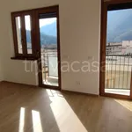 Rent 4 bedroom apartment of 110 m² in Atina