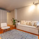 Rent 1 bedroom apartment of 60 m² in Porto