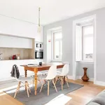 Rent 4 bedroom apartment of 100 m² in Lisboa