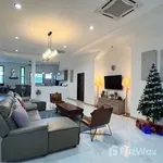 Rent 4 bedroom house of 200 m² in Phuket