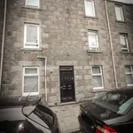 Rent 3 bedroom flat in Scotland