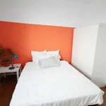 Rent 3 bedroom apartment of 10 m² in Barcelona