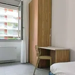 Rent 2 bedroom apartment in milan