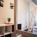 Rent a room of 80 m² in rome