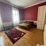 Maison de 244 m² avec 8 chambre(s) en location à TOURS