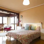 Rent a room of 110 m² in bilbao