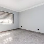 Rent 2 bedroom house in Roodepoort