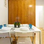 Rent a room of 110 m² in Madrid