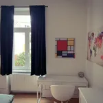 Miete 4 Schlafzimmer wohnung von 100 m² in Frankfurt