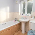 Rent 3 bedroom flat in East Of England