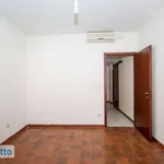 Affitto 5 camera appartamento di 130 m² in Rome