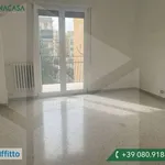 Rent 3 bedroom apartment of 90 m² in Bari