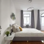 Rent a room in lisbon