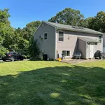 Rent 2 bedroom apartment in East Northport