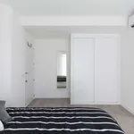 Rent a room of 90 m² in madrid