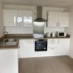 Rent 2 bedroom flat in Salford